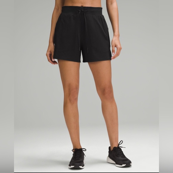 Lululemon Athletica License to Train HR Short 4”, Size 6, Black, NWT - Picture 1 of 6